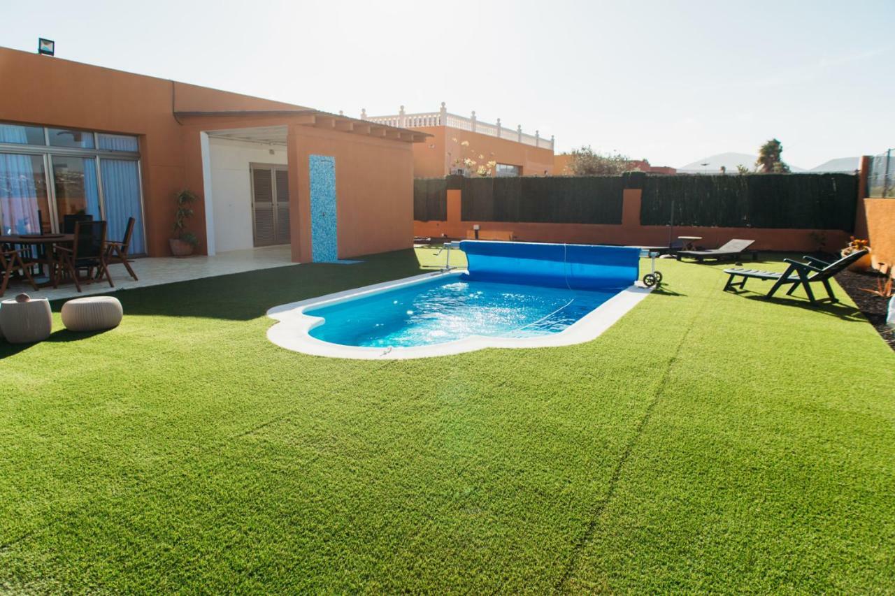 Eco Villa White Suite With Climatized Pool Caleta De Fuste Exteriér fotografie